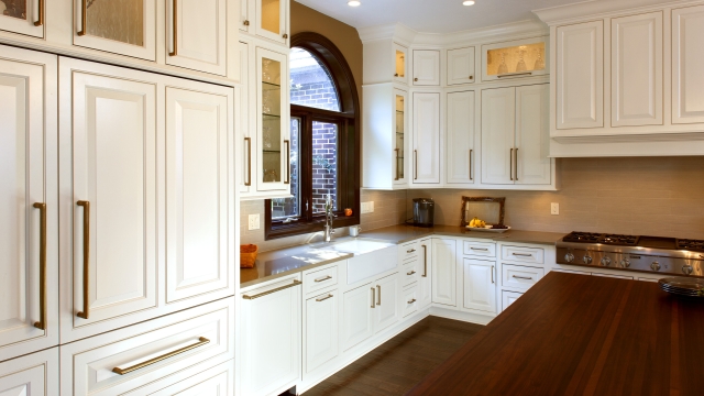 The Art of Tailored Storage: Unleashing the Beauty of Custom Cabinets
